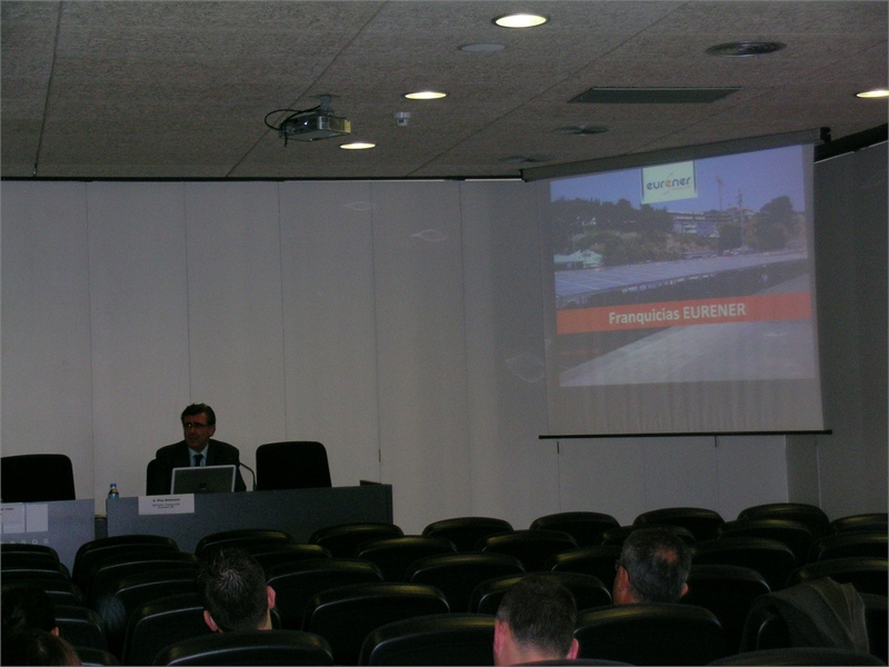 Encuentro EmprenemJunts - 12 abril- 15