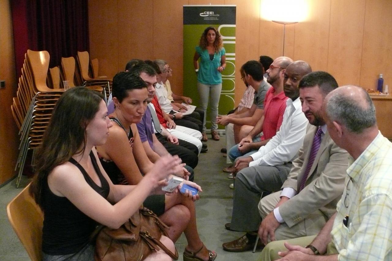 Networking. Desayuno Innovaci�n, b�squeda de nuevos contactos.