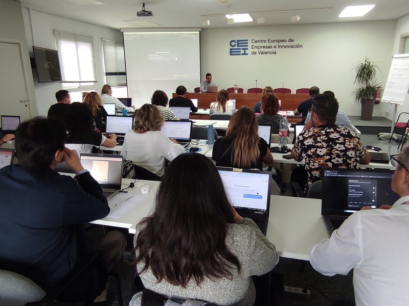 CEEI Valencia enseña a los agentes del territorio a optimizar su trabajo con la Inteligencia Artificial