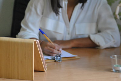 Laura Cabello, Psic�loga