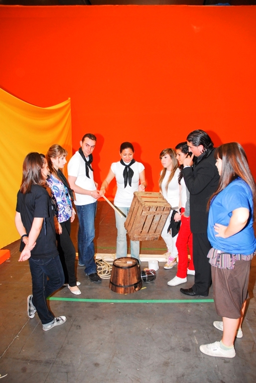 Grupo de asistentes en sesi�n aprendizaje experiencial DPECV 2009