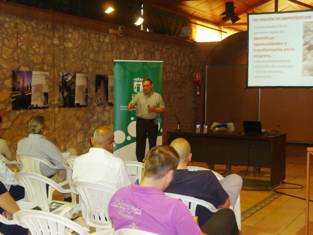 IMG Escuela de emprendedores ADESP Petrer: "Mi proyecto es una Start up". 01