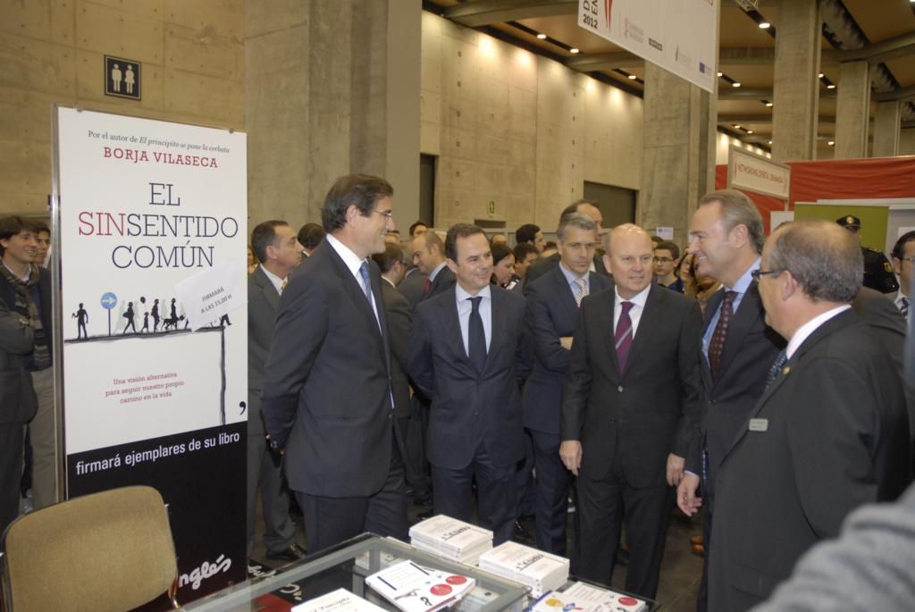 272 DPECV2012 Alberto Fabra visita la librer�a