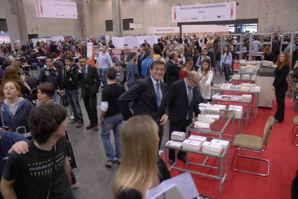 273 DPECV2012 Vista de la Plaza Central Pabellón 5 Feria Valencia