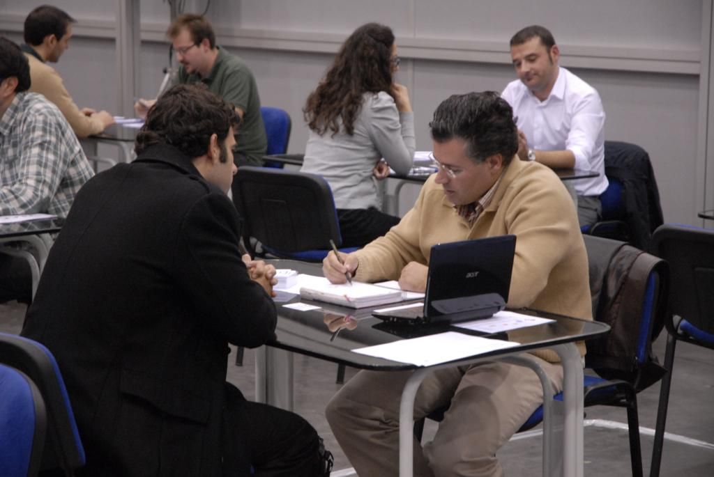 471 DPECV2012 Networking B2B