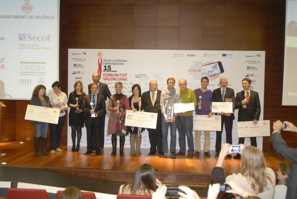 607 DPECV2012 Foto familia Premiados