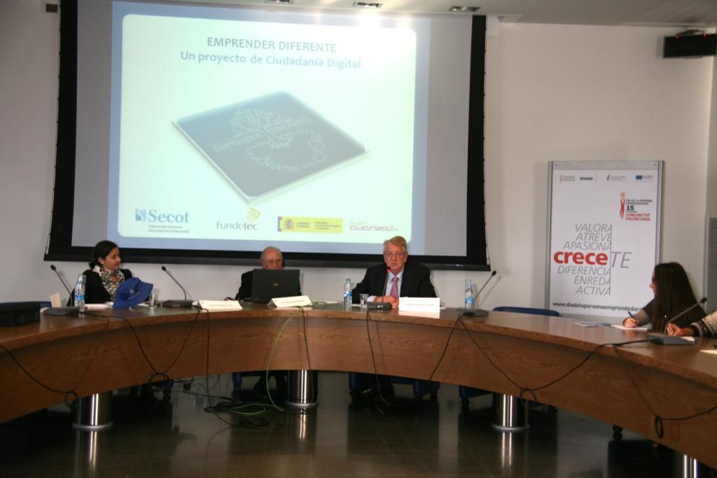 1047 DPECV2012 Centro eventos Salas