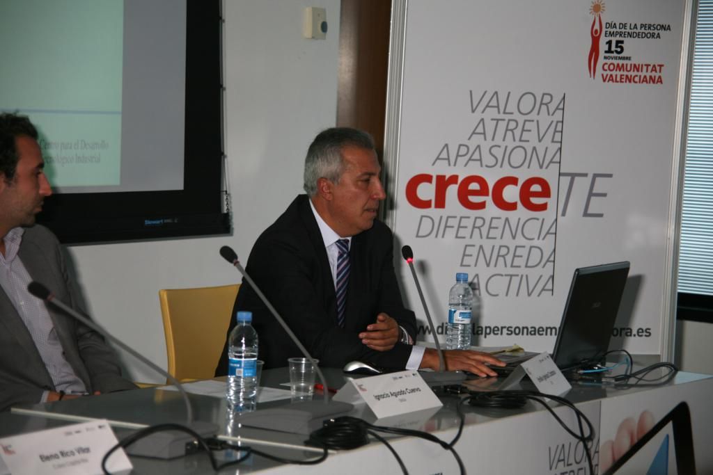 1132 DPECV2012 Centro eventos salas