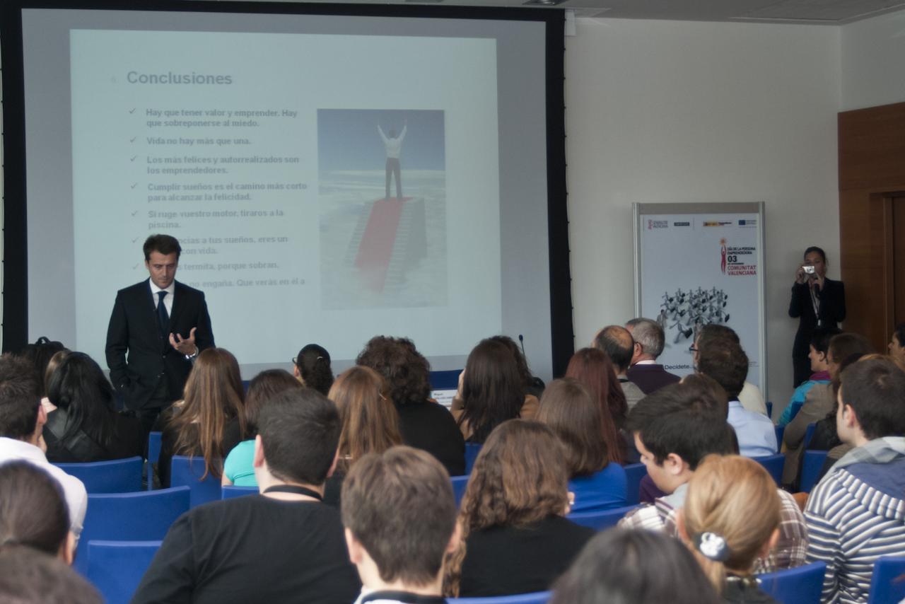 365 DPECV2011 centroeventossalas emprende muere 6