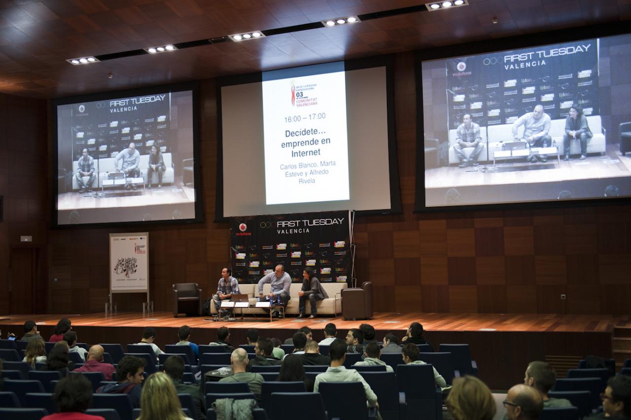 368 DPECV2011 centroeventossalas first tuesday