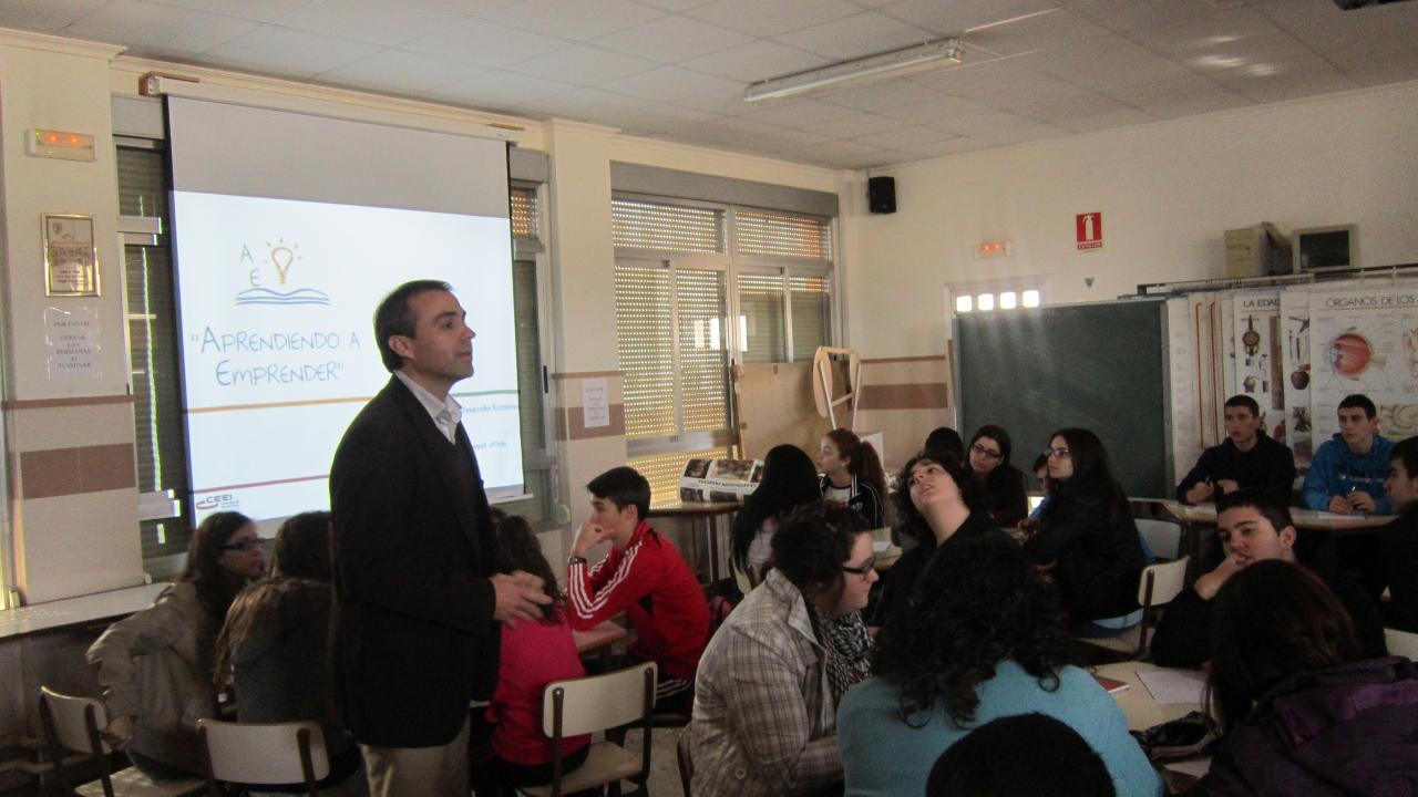 Taller Emprende+. IES Virgen del Carmen, Ram�n Sebasti�.