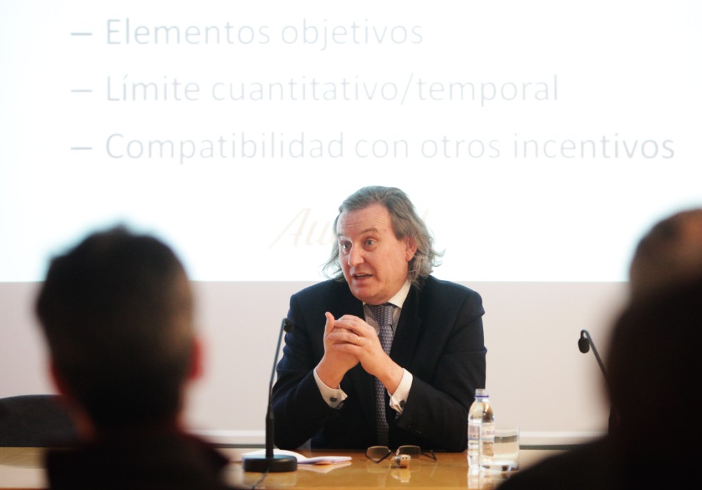 Carlos Fern�ndez. Jornada � I+D+i=S : Patent Box y deducciones fiscales para empresas innovadoras � 