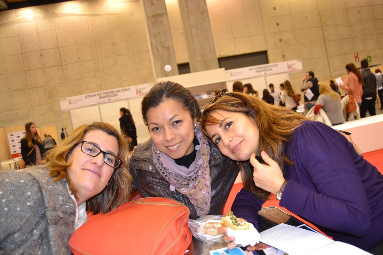 ESTUDIANTES FP IES 9'OCTUBRE