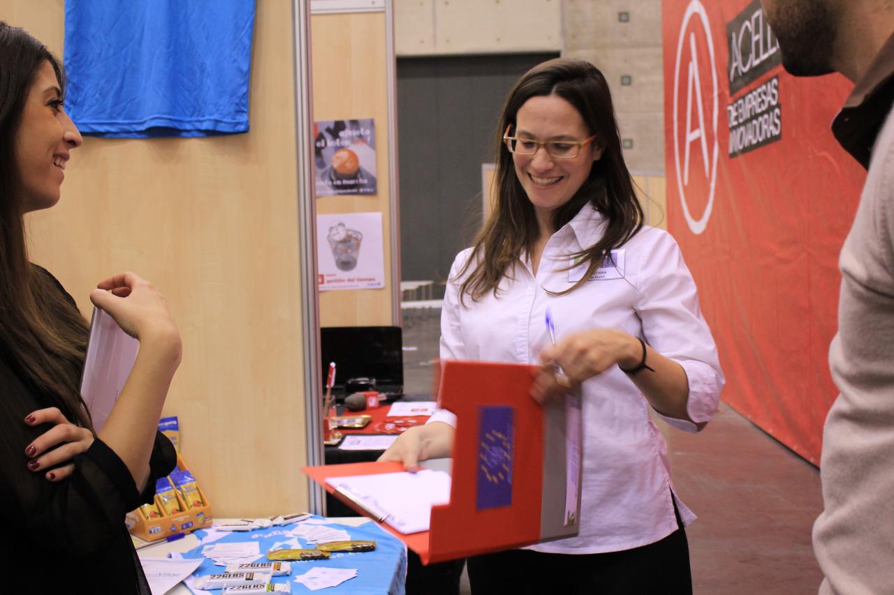 Do�a Re�til intimidando