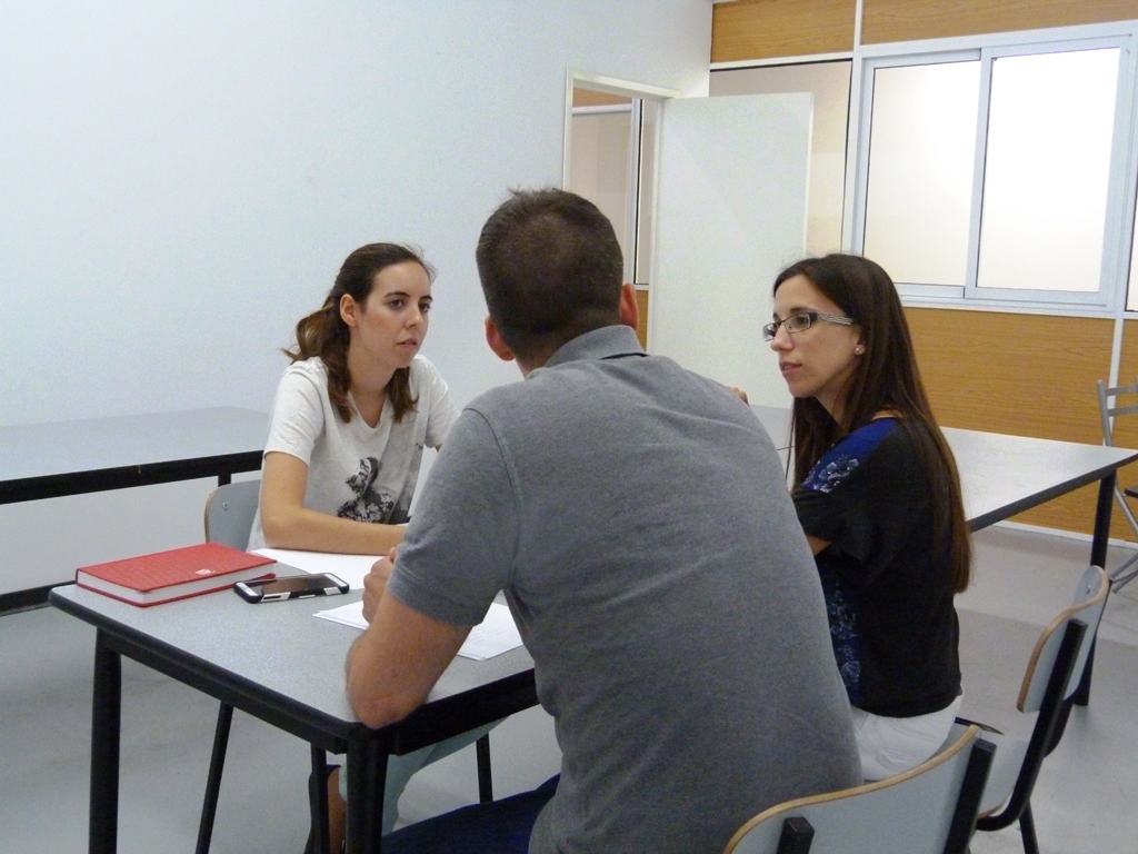 2� Sesi�n Yuzz. La idea y DAFO.  Andrea Ferrandis, Arantxa Espejo y Rub�n Gadea 