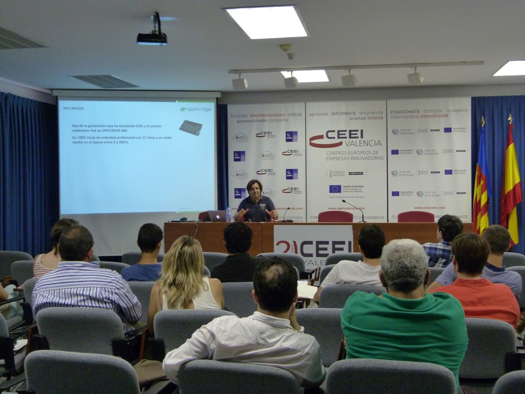 Piensa, sue�a, atr�vete y emprende (4)