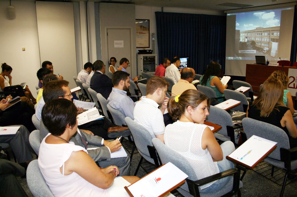 Momentos antes de empezar el foro