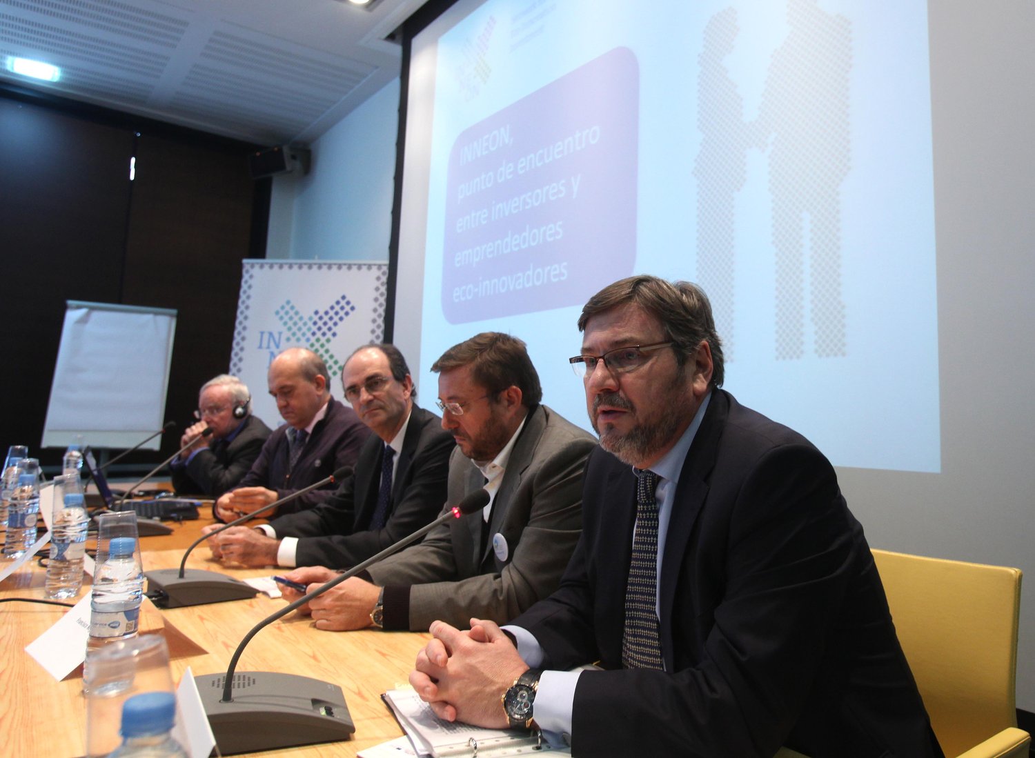 Sesi�n INNEON Mesa Redonda