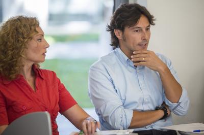 M� Jos� Portales y Ignacio Miranda en el Comit� de Programaci�n del DPECV2015