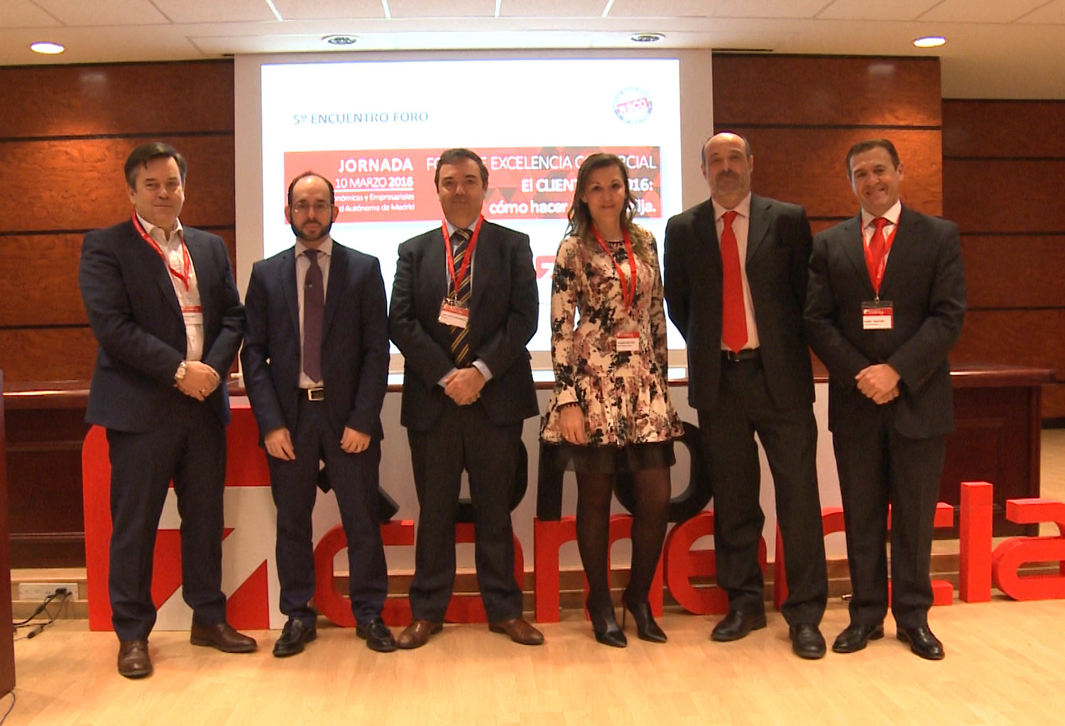 Omnicanal, más informado y con nuevos hábitos de compra: el cliente de 2016