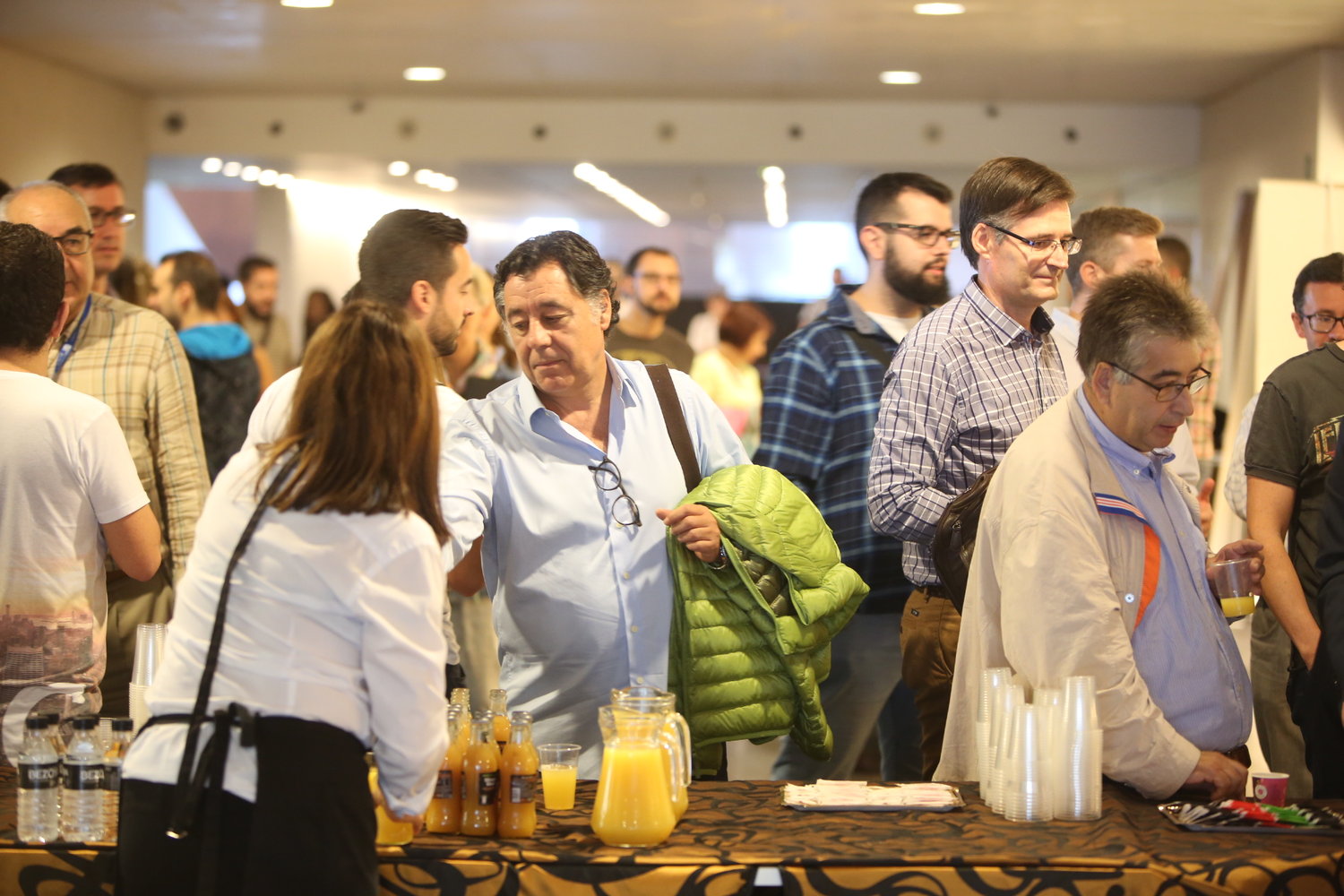 Enr�date 2016. Caf� networking[;;;][;;;]