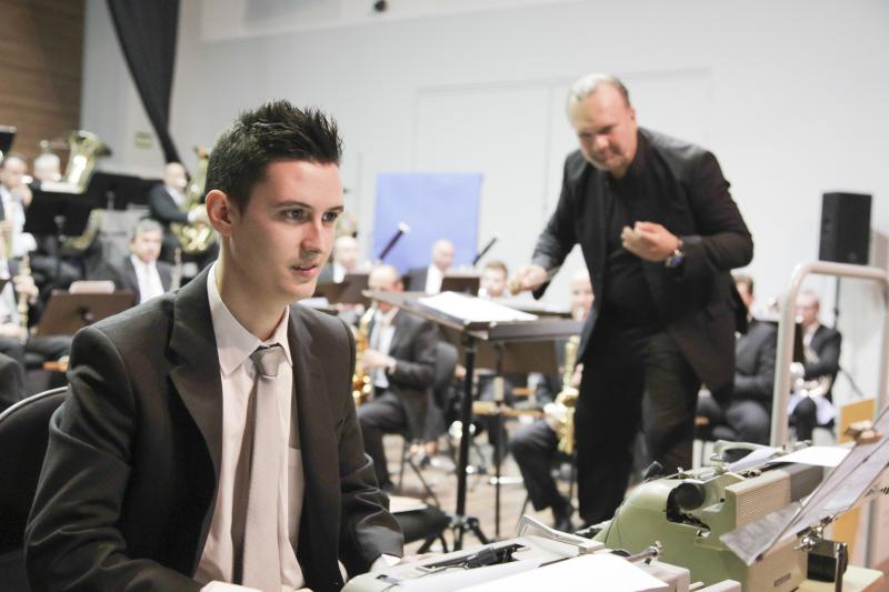 La M�quina de Escribir (Leroy Anderson) en la conferencia-Concierto del maestro Jos� de Eusebio[;;;][;;;]