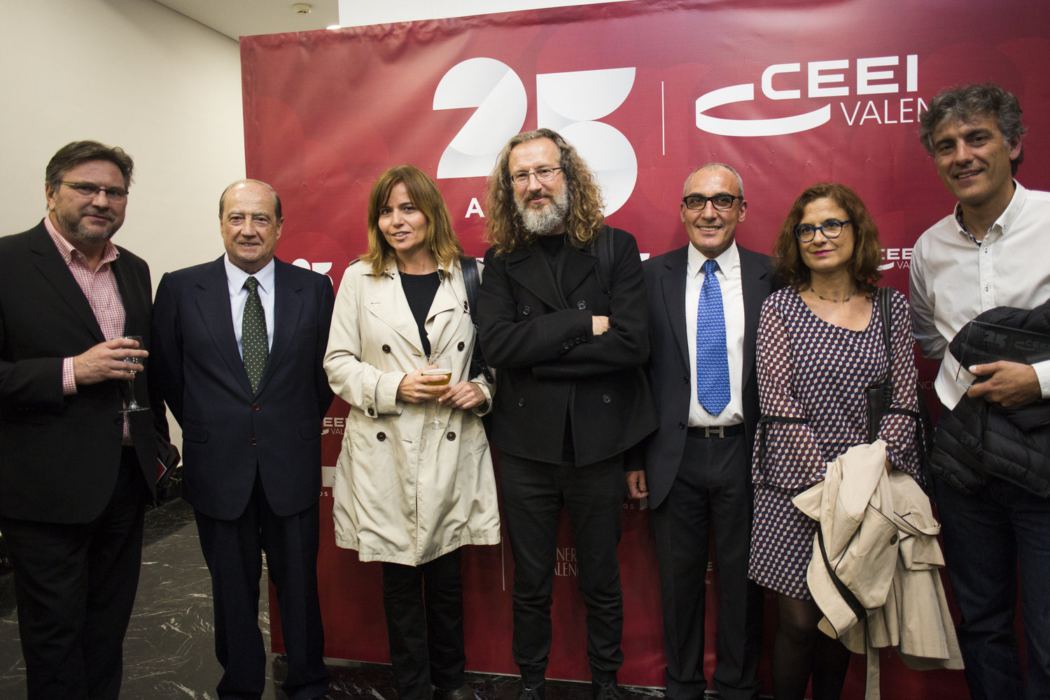 Los asistentes posan en el Photocall del 25 Aniversario CEEI Valencia #25a�osceei[;;;][;;;]