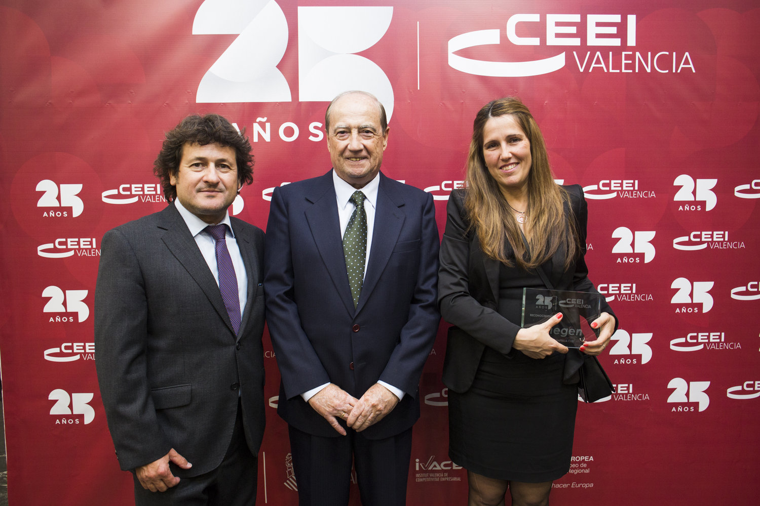 Jes�s Casanova con Angela P�rez y Manuel P�rez #25a�osceei[;;;][;;;]