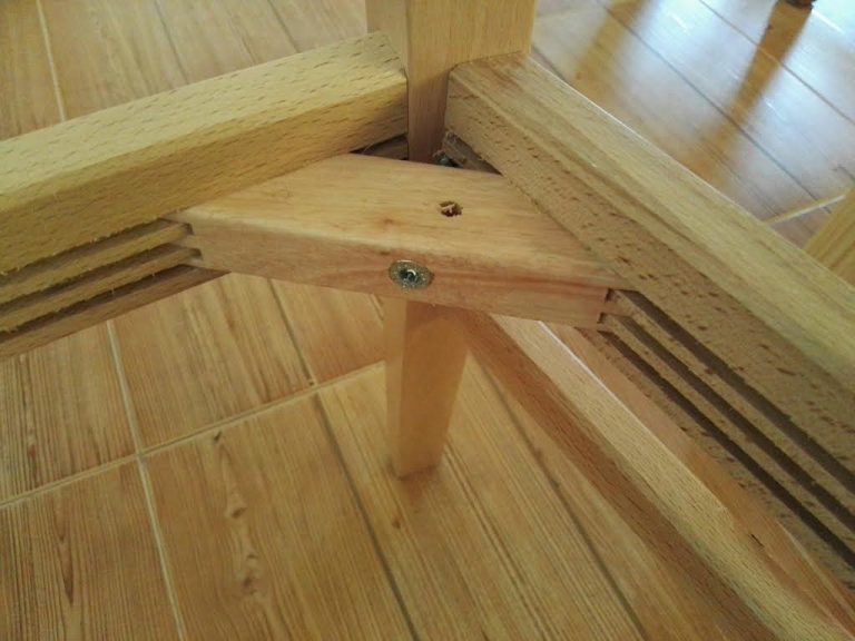 Qué tipo de madera es la más indicada para una silla de hostelería