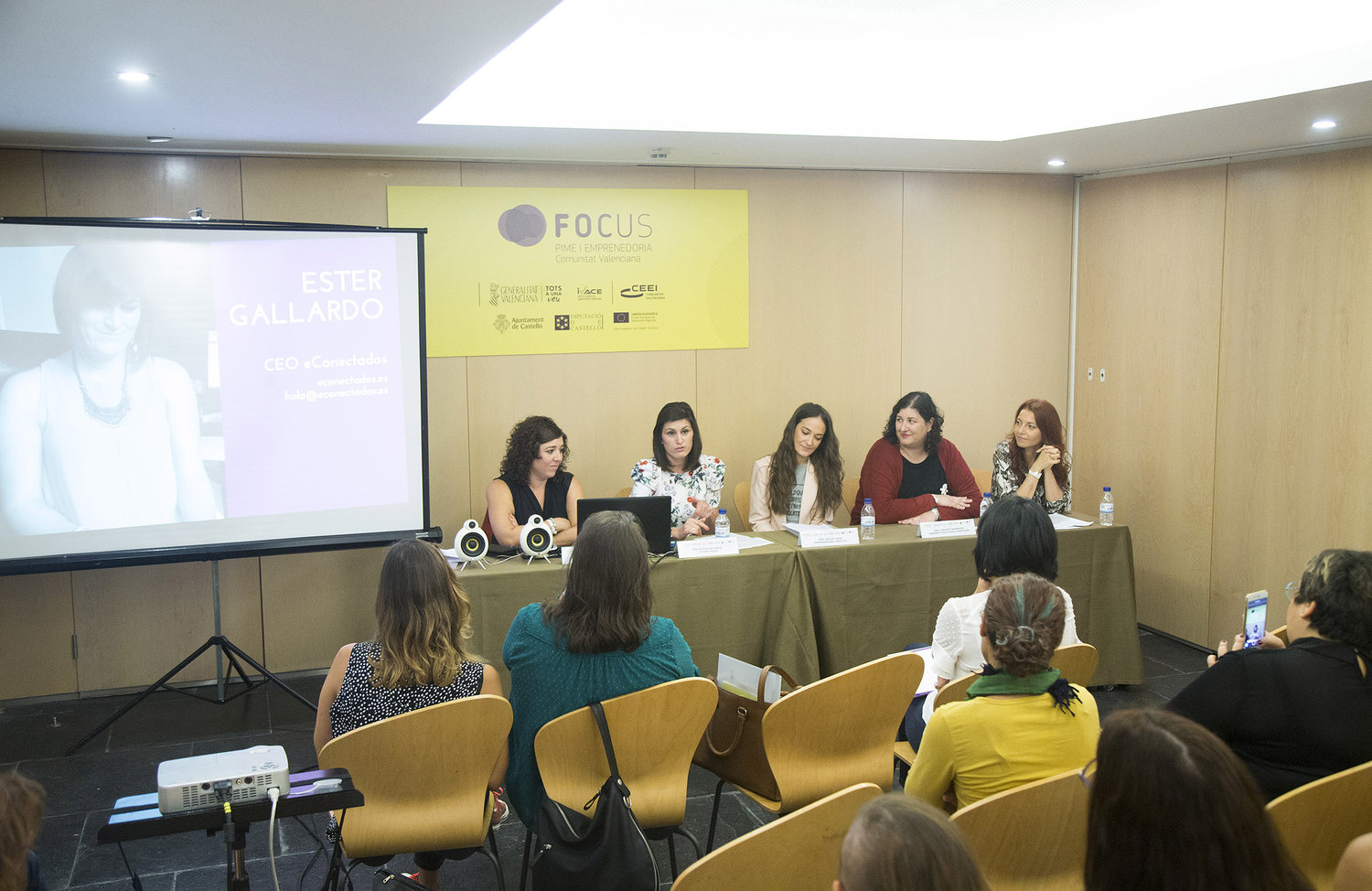 Innovaci�n social y colaborativa: Una red de apoyo de mujeres emprendedoras[;;;][;;;]