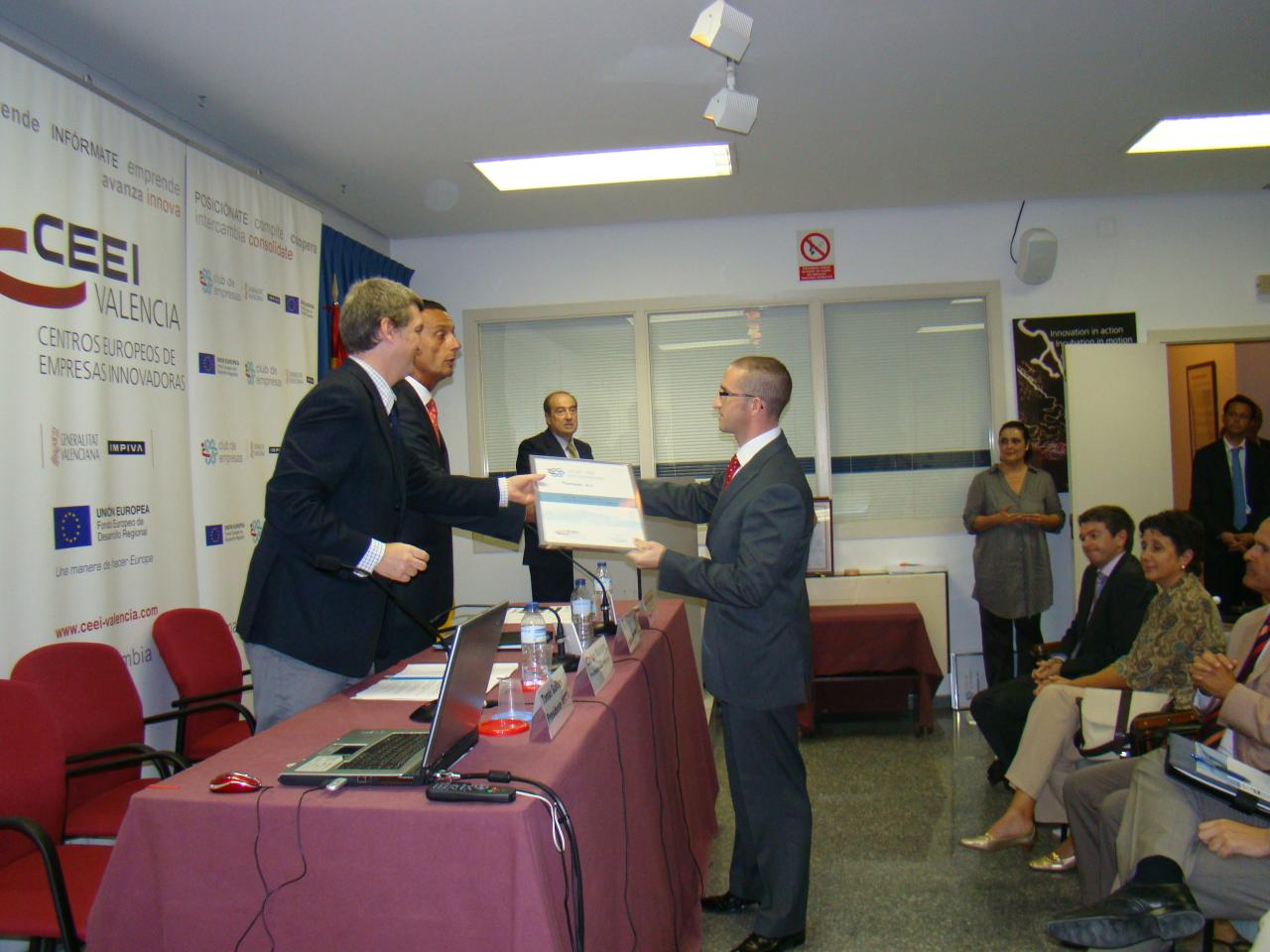 Ra�l Garc�a de Ticnux, s.l.