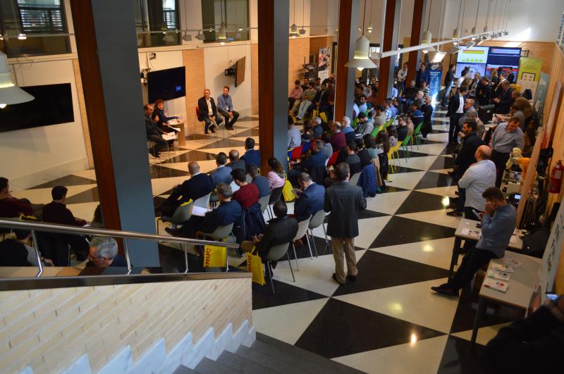 Focus Pyme Emprendimiento Rob�tica y Visi�n Artificial[;;;][;;;]- 1