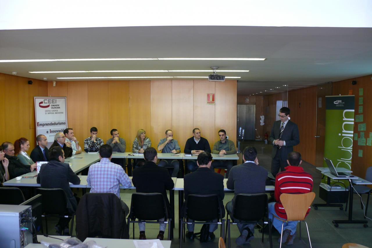 Desayuno de innovaci�n CEEI. Justo Vell�n, Director CEEI Castell�n.