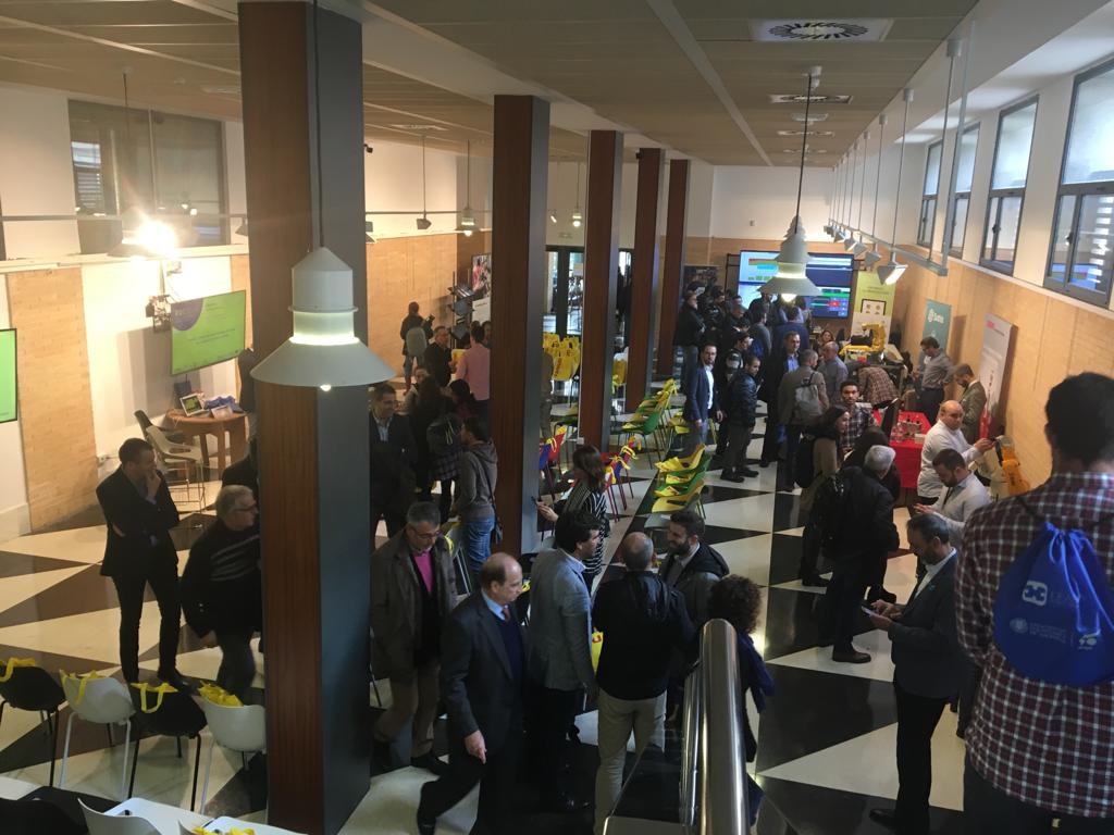 Focus Pyme Emprendimiento Rob�tica y Visi�n Artificial[;;;][;;;] - 1