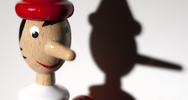 Todo el mundo miente