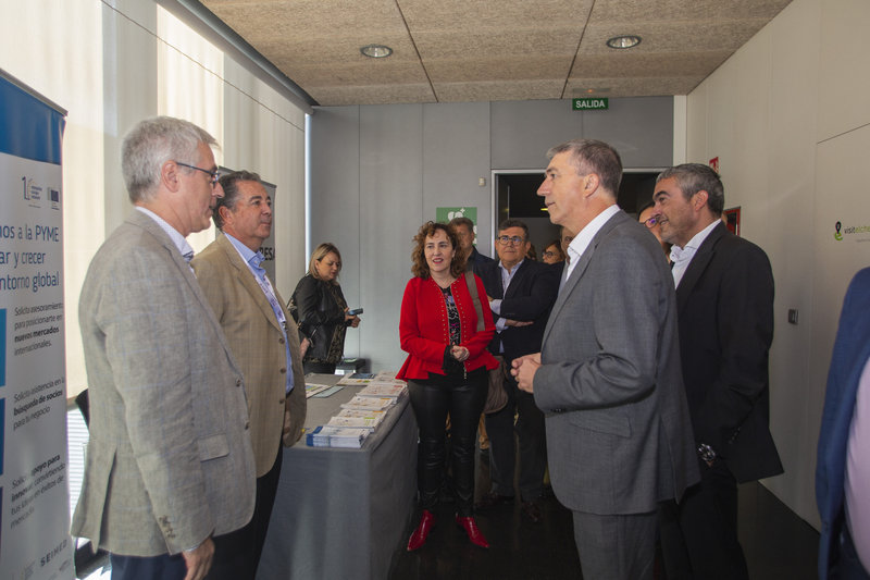 Visita Stands. Focus Pyme y Emprendimiento CV[;;;][;;;]