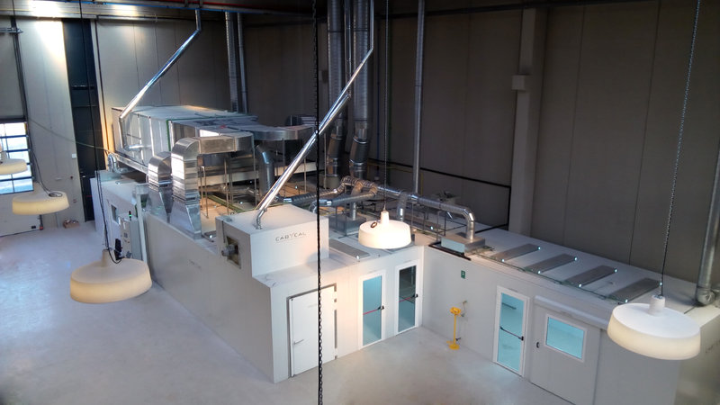 Cabycal suministra una l�nea manual de pintura l�quida a Marset