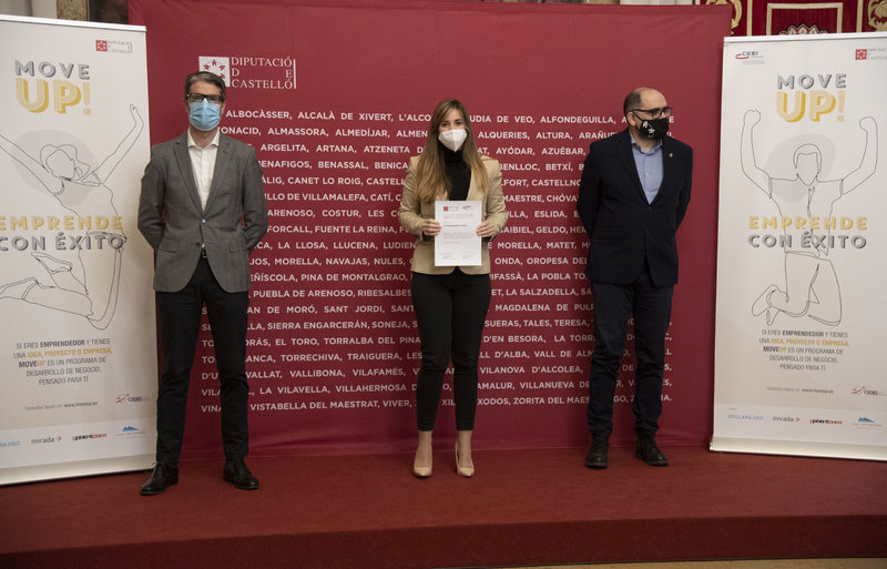 Entrega de diploma a Marta  Balaguer de C Trencada[;;;][;;;]