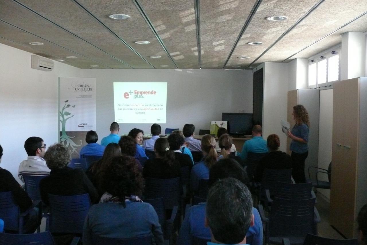 Emprende +: Tendencias y Oportunidades de negocio. Jornada en Vall d�Uix�