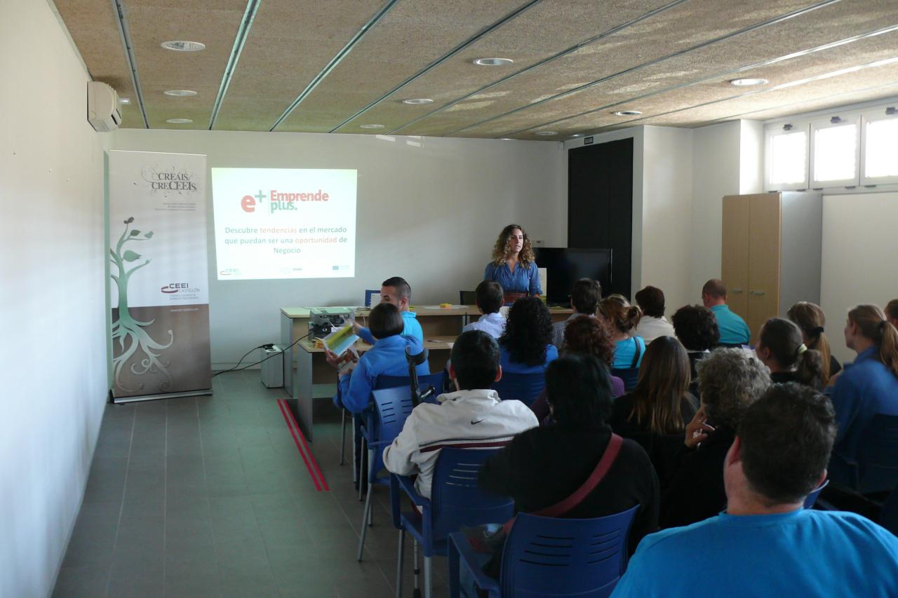 Emprende +: Tendencias y Oportunidades de negocio. Jornada en Vall d�Uix�