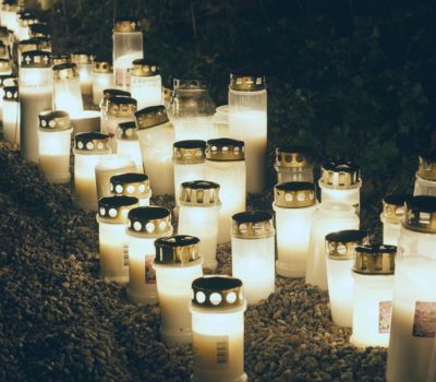 ¿Por qué se encienden velas a los difuntos?